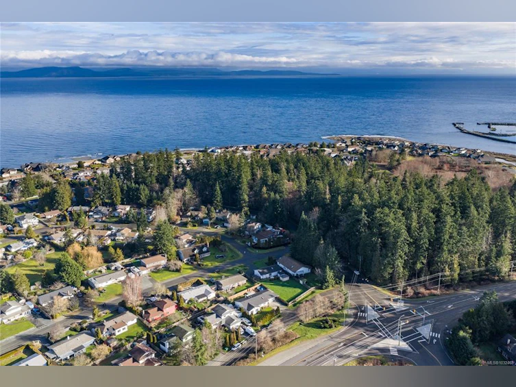 1605 Sharon Place, French Creek, BC, V9P 1Y7 - 45