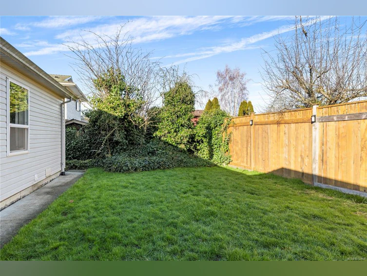 1605 Sharon Place, French Creek, BC, V9P 1Y7 - 35