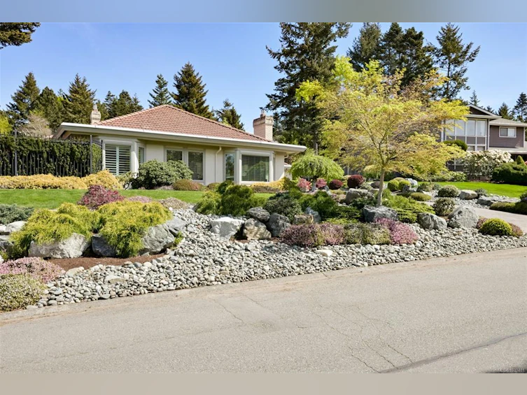 2770 Arbutus Road, Saanich, BC, V8N 5X4 - 65