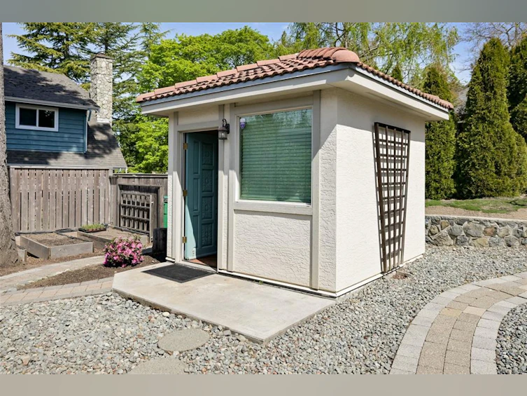 2770 Arbutus Road, Saanich, BC, V8N 5X4 - 59