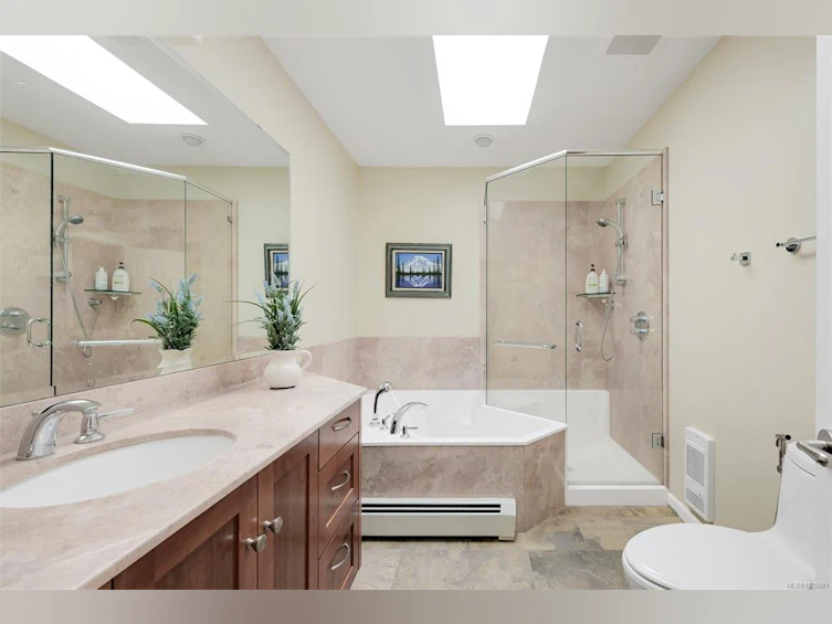 2770 Arbutus Road, Saanich, BC, V8N 5X4 - 41