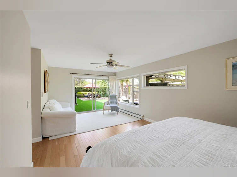 2770 Arbutus Road, Saanich, BC, V8N 5X4 - 37
