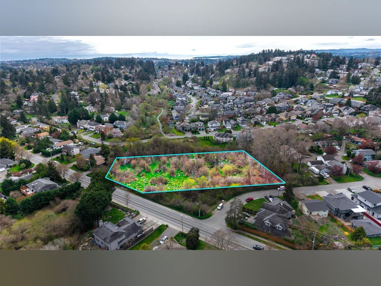4104 Interurban Road, Saanich, BC, V8Z 7H4