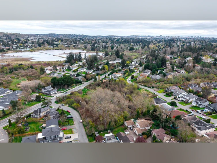 4104 Interurban Road, Saanich, BC, V8Z 7H4 - 4