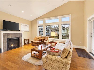 147 Village Way - 3