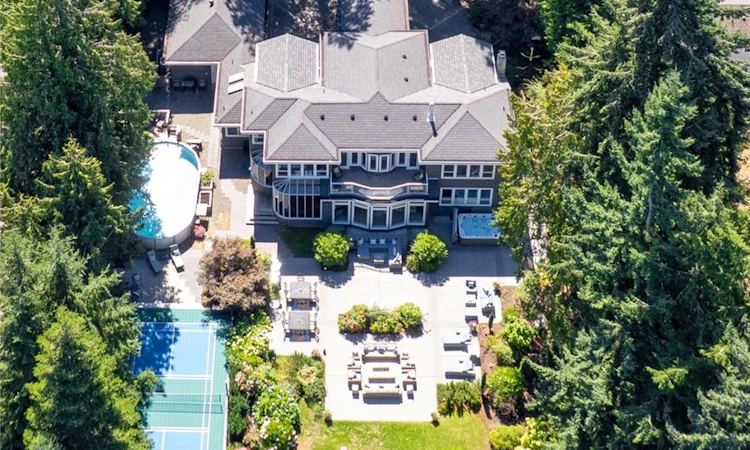 1895 Widgeon Road