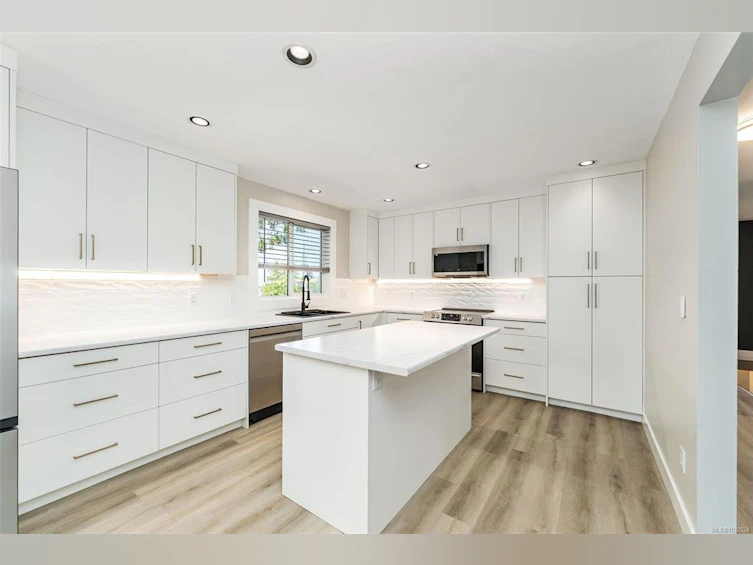 298 Carnduff Place, Nanaimo, BC, V9R 6Y5 - 12