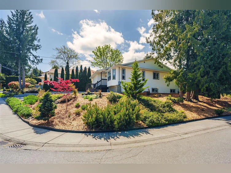298 Carnduff Place, Nanaimo, BC, V9R 6Y5 - 2