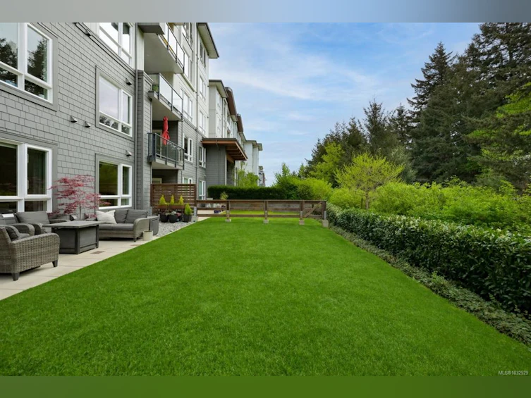 111-960 Reunion Avenue, Langford, BC, V9B 0W5