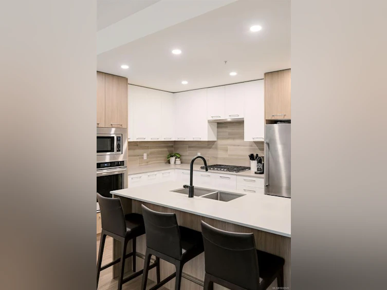 111-960 Reunion Avenue, Langford, BC, V9B 0W5 - 41