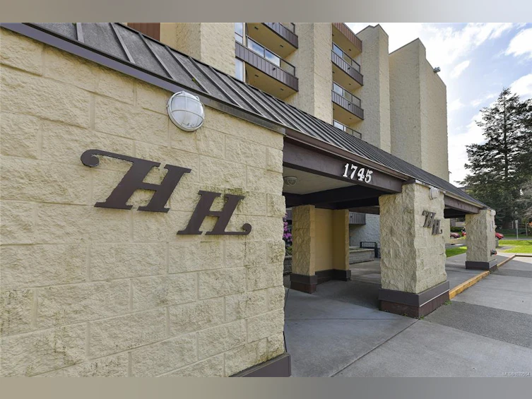 611-1745 Leighton Road, Victoria, BC, V8R 6R6 - 33
