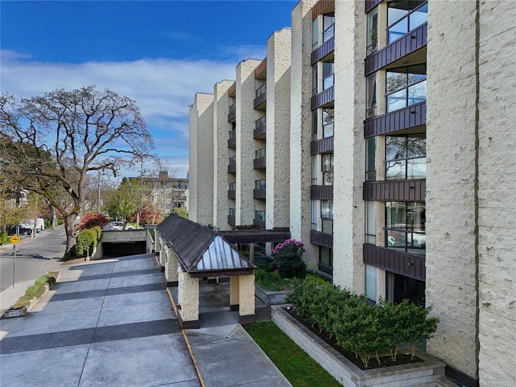 611-1745 Leighton Road, Victoria, BC, V8R 6R6 - 48