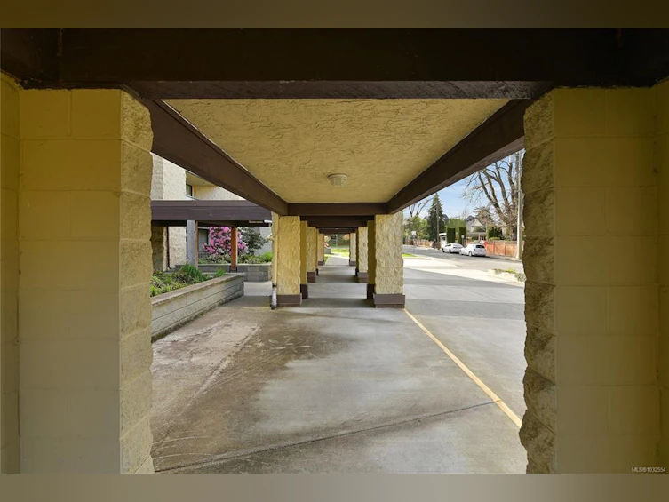 611-1745 Leighton Road, Victoria, BC, V8R 6R6 - 44