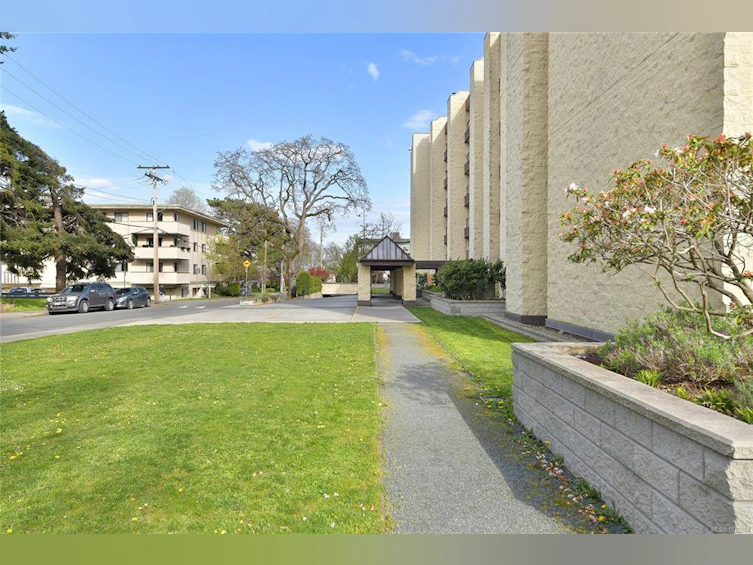 611-1745 Leighton Road, Victoria, BC, V8R 6R6 - 50
