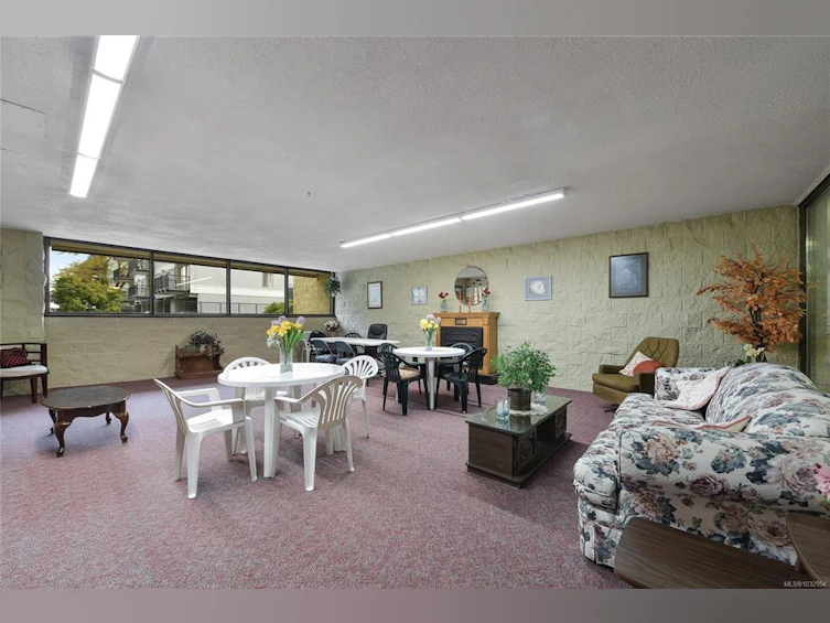 611-1745 Leighton Road, Victoria, BC, V8R 6R6 - 38