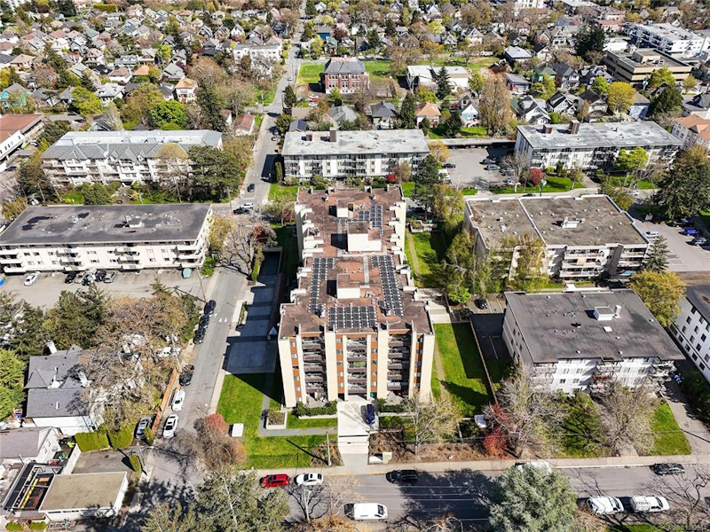 611 - 1745 Leighton Road, Victoria BC V8R 6R6
