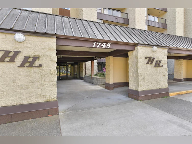 611-1745 Leighton Road, Victoria, BC, V8R 6R6 - 34