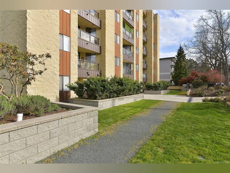 611-1745 Leighton Road, Victoria, BC, V8R 6R6 - 49