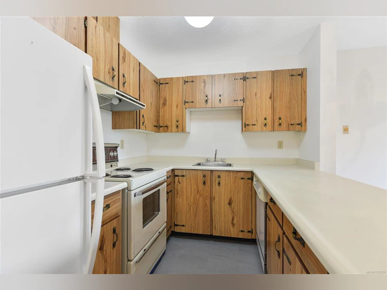 611-1745 Leighton Road, Victoria, BC, V8R 6R6 - 7