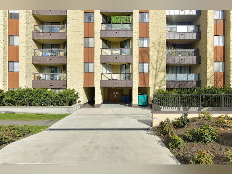 611-1745 Leighton Road, Victoria, BC, V8R 6R6 - 55