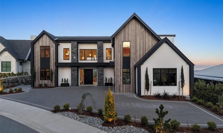 2371 Lairds Gate