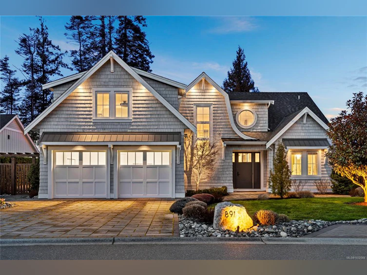 891 Bluffs Drive, Qualicum Beach, BC, V9K 0A2