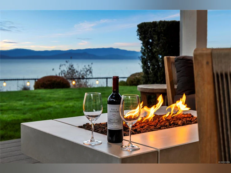891 Bluffs Drive, Qualicum Beach, BC, V9K 0A2 - 11