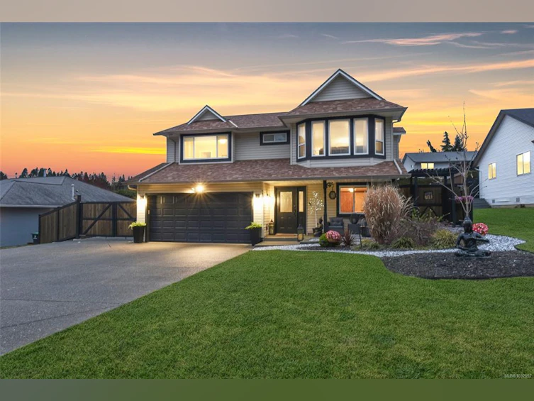 1866 Hawk Drive, Courtenay, BC, V9N 8Y8
