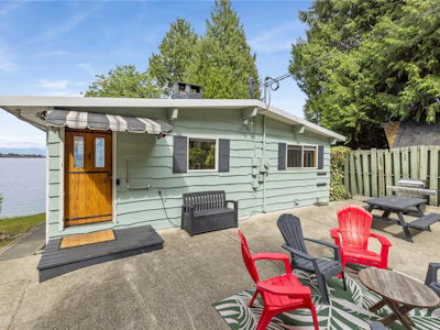 3083 Dolphin Drive - 4