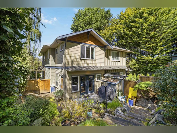 1089 Colville Road, Esquimalt, BC, V9A 4P9 - 13