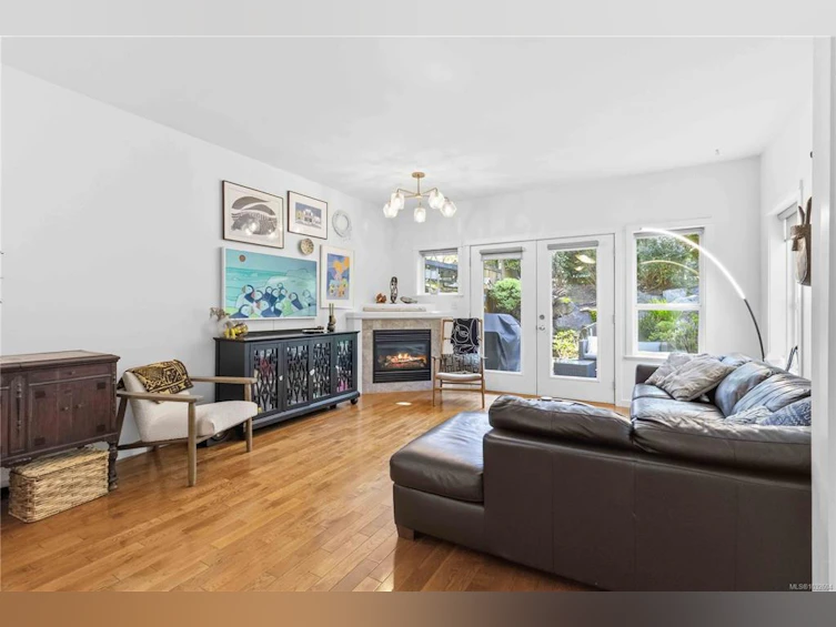 1089 Colville Road, Esquimalt, BC, V9A 4P9 - 6
