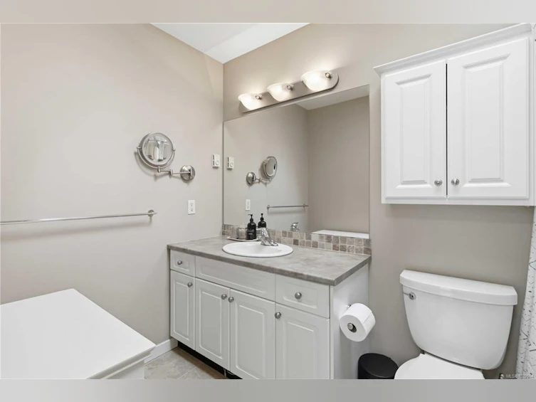 1089 Colville Road, Esquimalt, BC, V9A 4P9 - 29