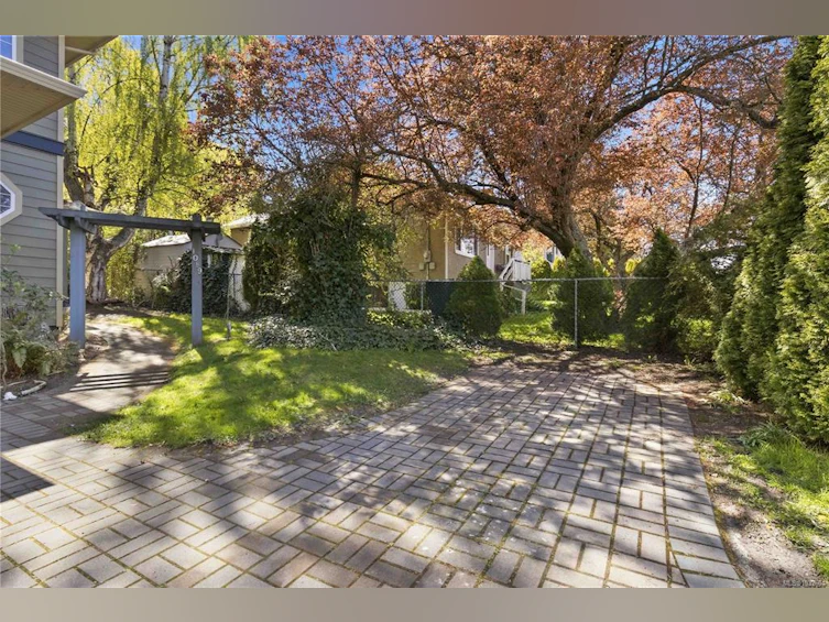 1089 Colville Road, Esquimalt, BC, V9A 4P9 - 47