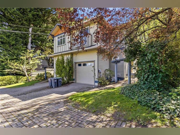 1089 Colville Road, Esquimalt, BC, V9A 4P9 - 2