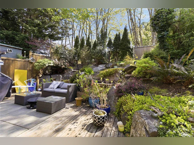 1089 Colville Road, Esquimalt, BC, V9A 4P9 - 12