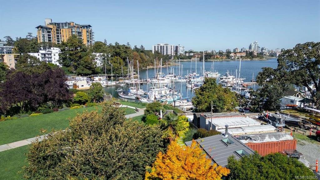 485 Head Street, Esquimalt, BC, V9A 5S1