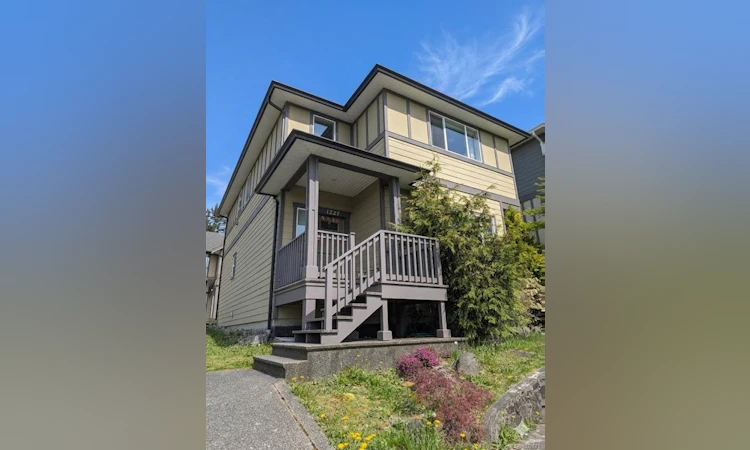 1227 Freshwater Crescent