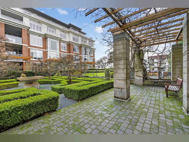 415-999 Burdett Avenue, Victoria, BC, V8V 3G7 - 45
