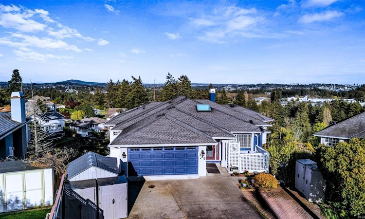 380 Crystalview Terrace