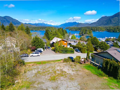 603 Pfeiffer Crescent - 2