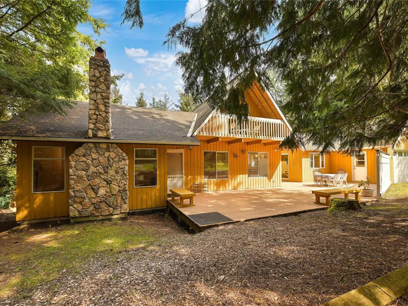 552 Club Crescent, Mayne Island BC V0N 2J1