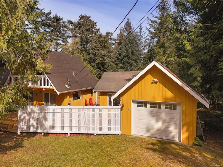 552 Club Crescent, Mayne Island, BC, V0N 2J1 - 2