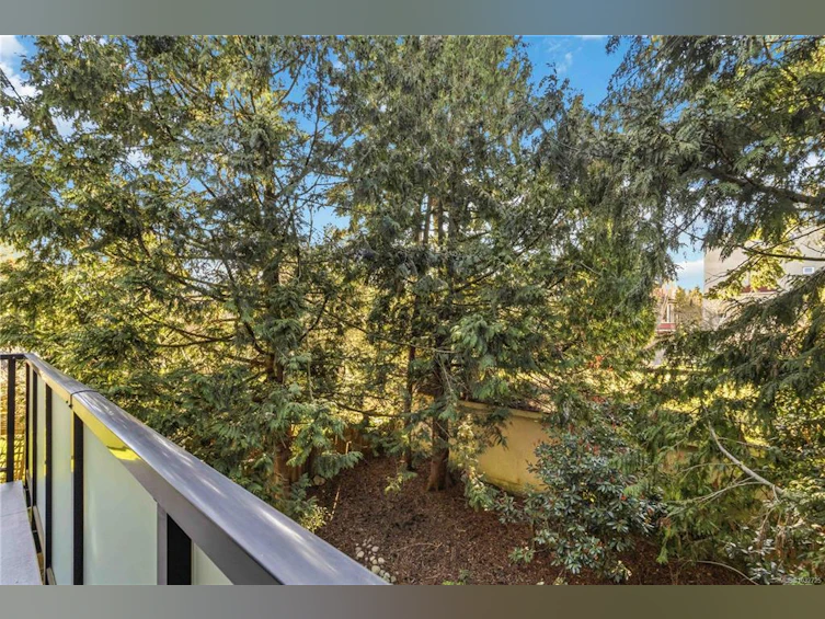 302-1436 Harrison Street, Victoria, BC, V8S 3S2 - 21