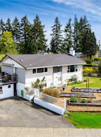 571 Maria Grove