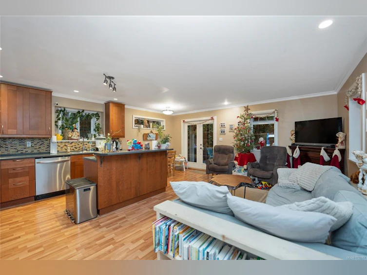 2229 Arbutus Road, Saanich, BC, V8N 1V2 - 43