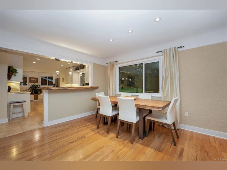 2229 Arbutus Road, Saanich, BC, V8N 1V2 - 10