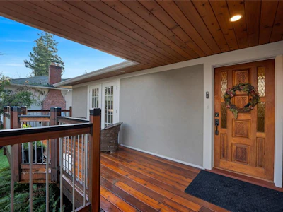 2229 Arbutus Road - 4