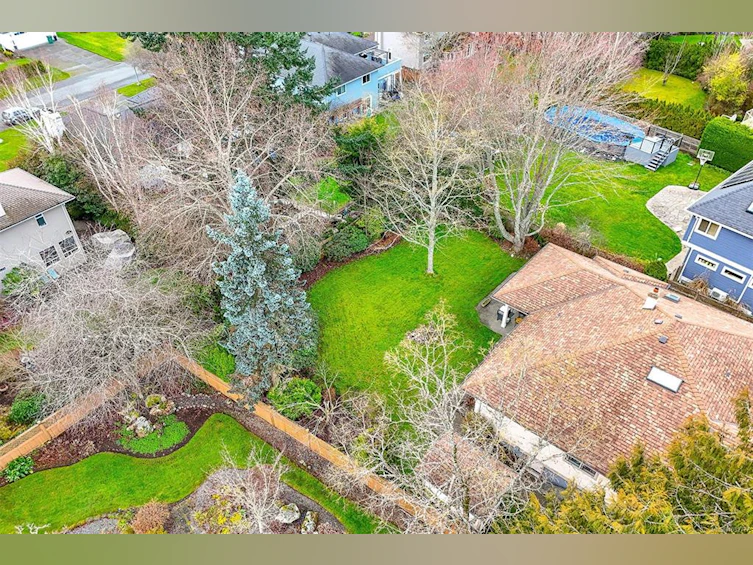 4604 Sunnymead Way, Saanich, BC, V8Y 3B7 - 6