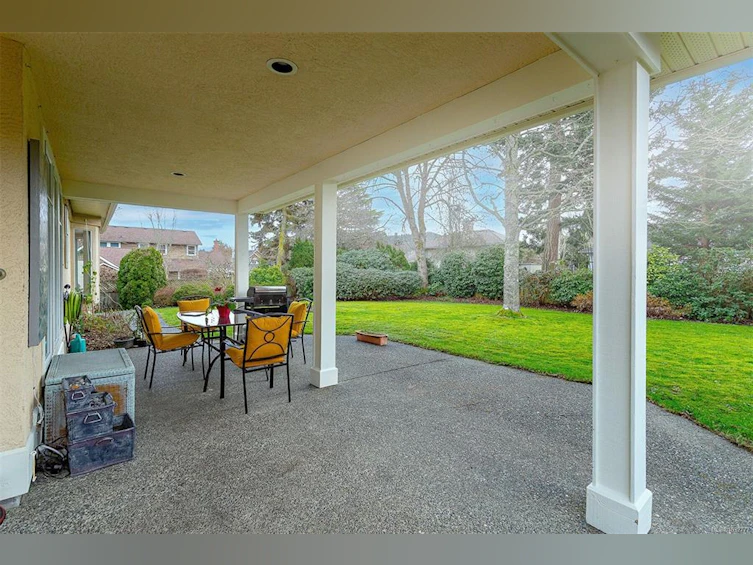 4604 Sunnymead Way, Saanich, BC, V8Y 3B7 - 40