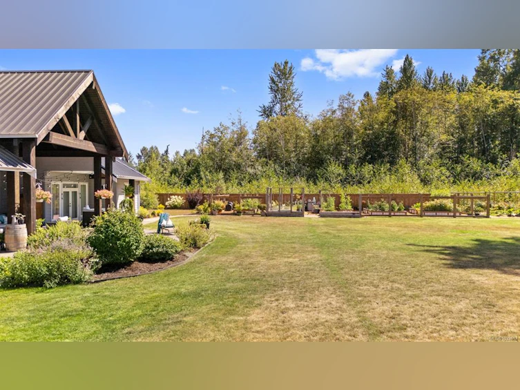 8757/8761 Oyster River Way, Black Creek, BC, V9J 1K5 - 68